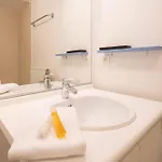 Beautiful In The Centre For 6