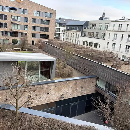 Beautiful In The Centre For 6 *